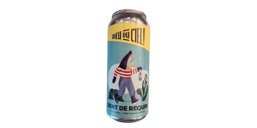 La Bouche Ouvre Une Bouteille De Bière Avec Ses Dents | Vecteur Premium